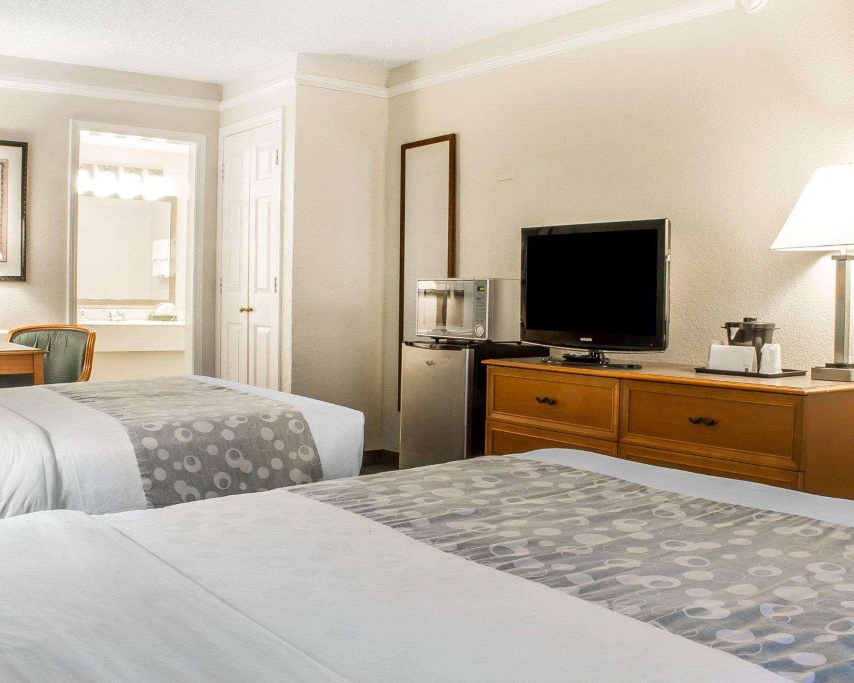 Quality Inn Tulsa Central Luaran gambar