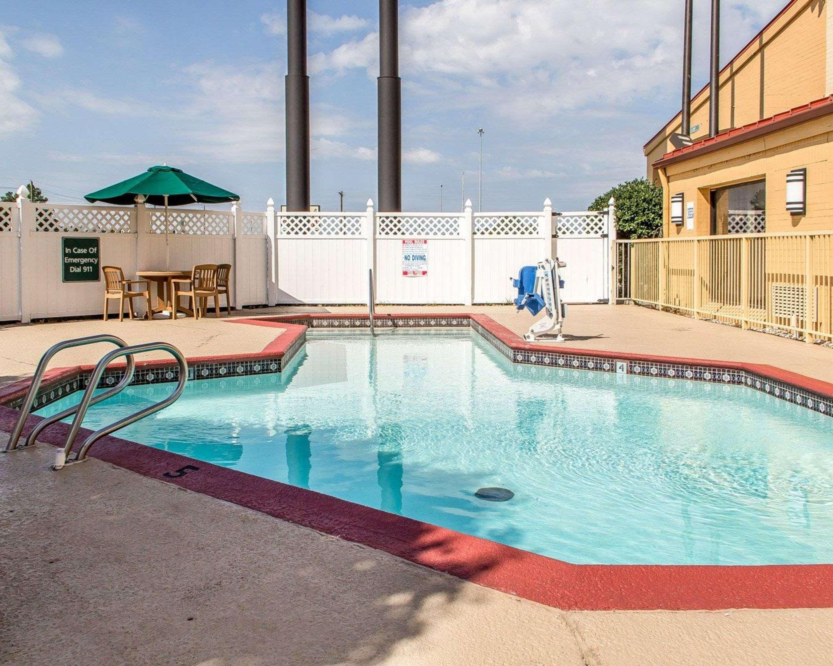 Quality Inn Tulsa Central Luaran gambar