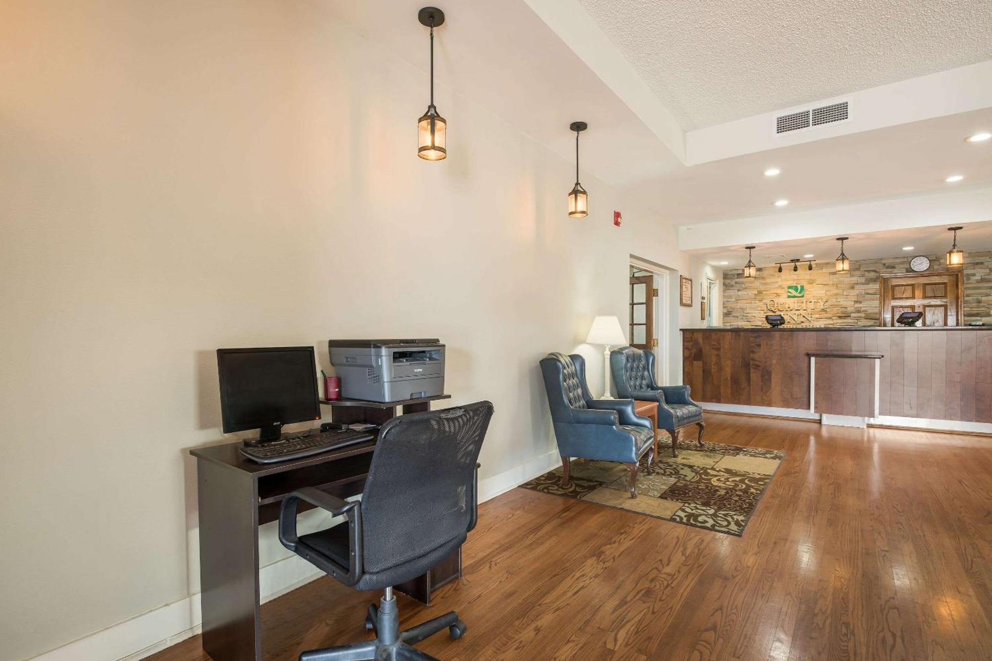 Quality Inn Tulsa Central Luaran gambar