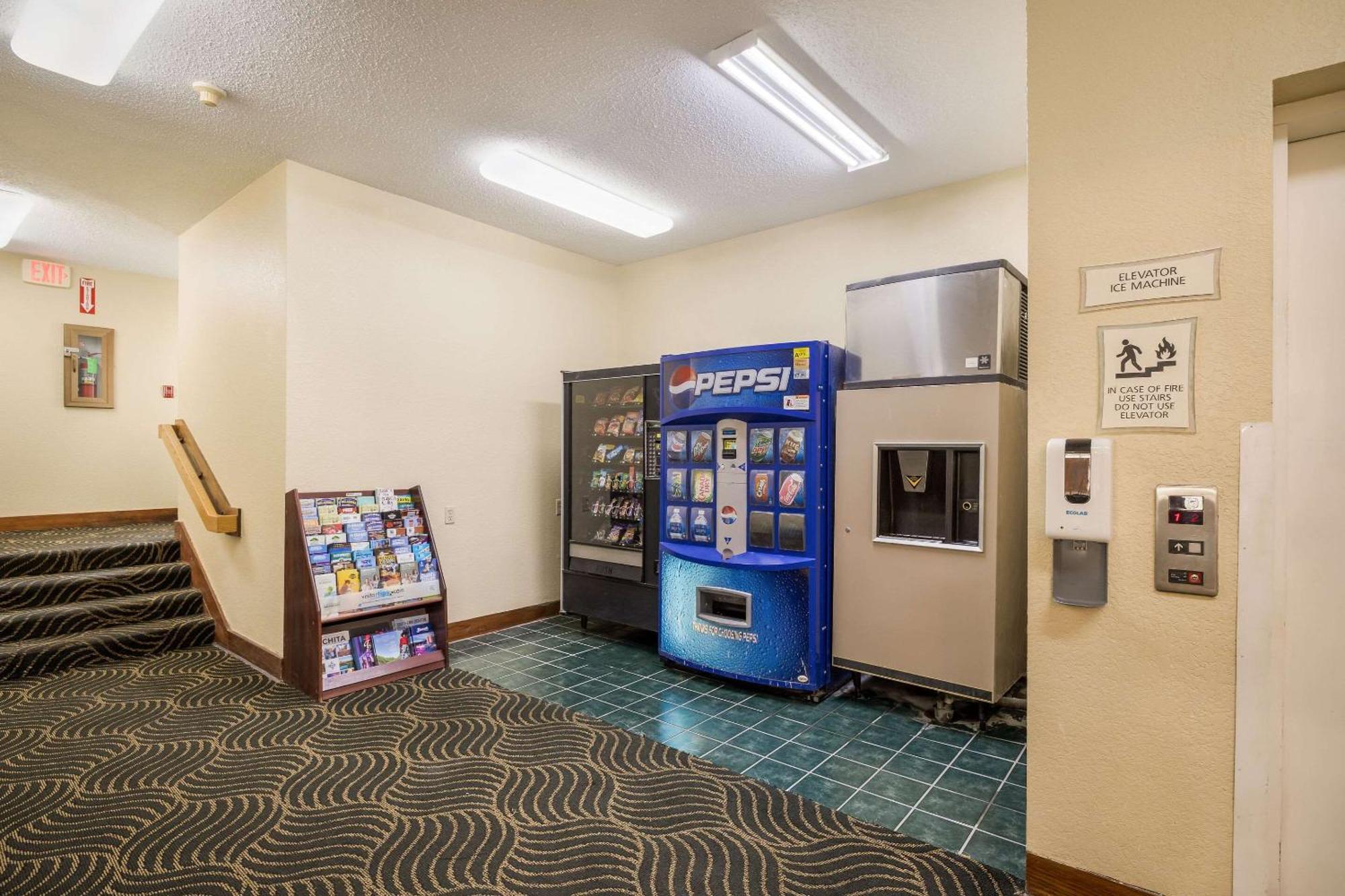 Quality Inn Tulsa Central Luaran gambar