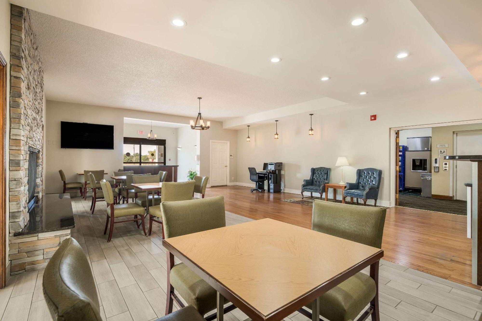 Quality Inn Tulsa Central Luaran gambar