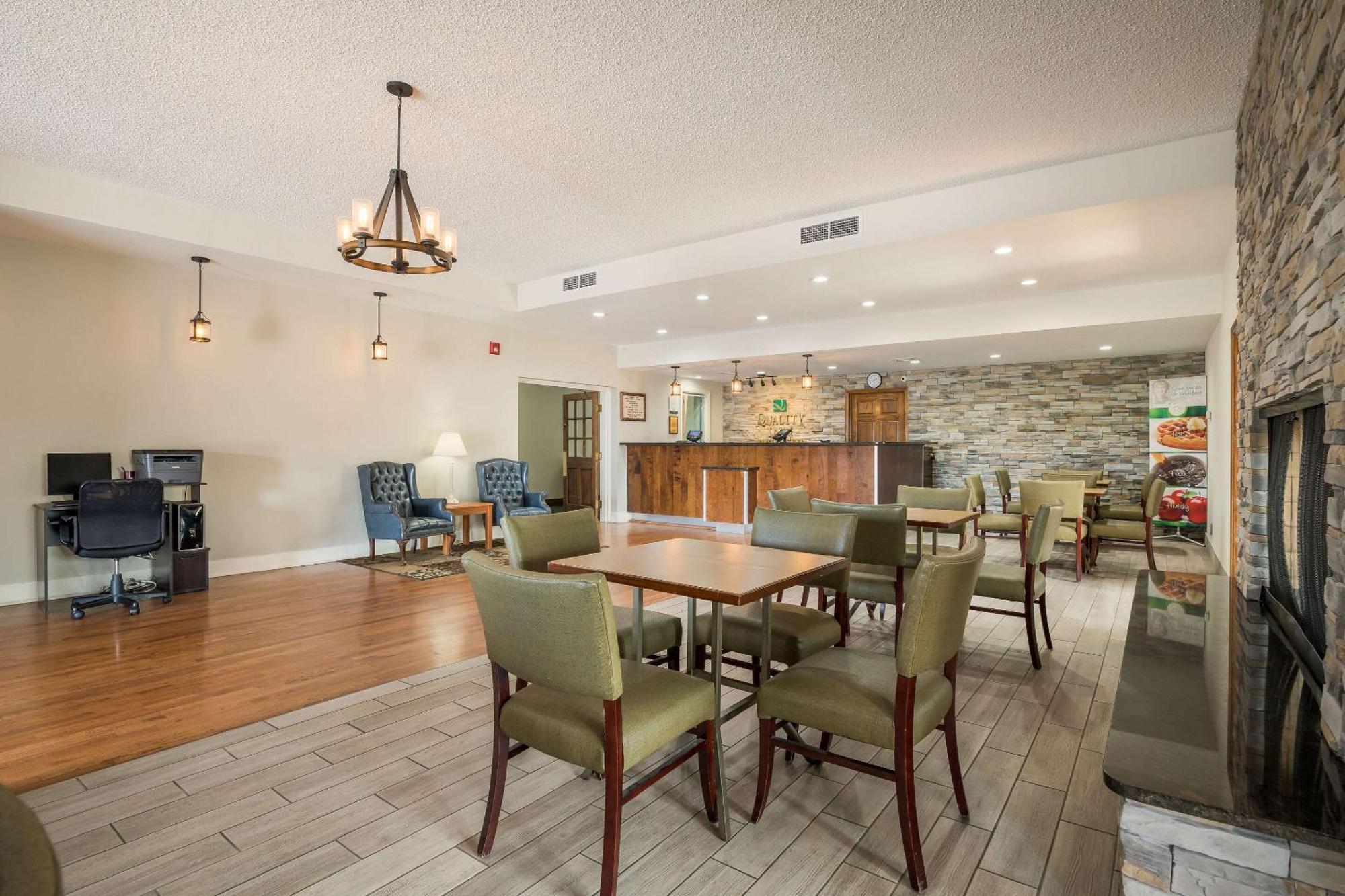 Quality Inn Tulsa Central Luaran gambar