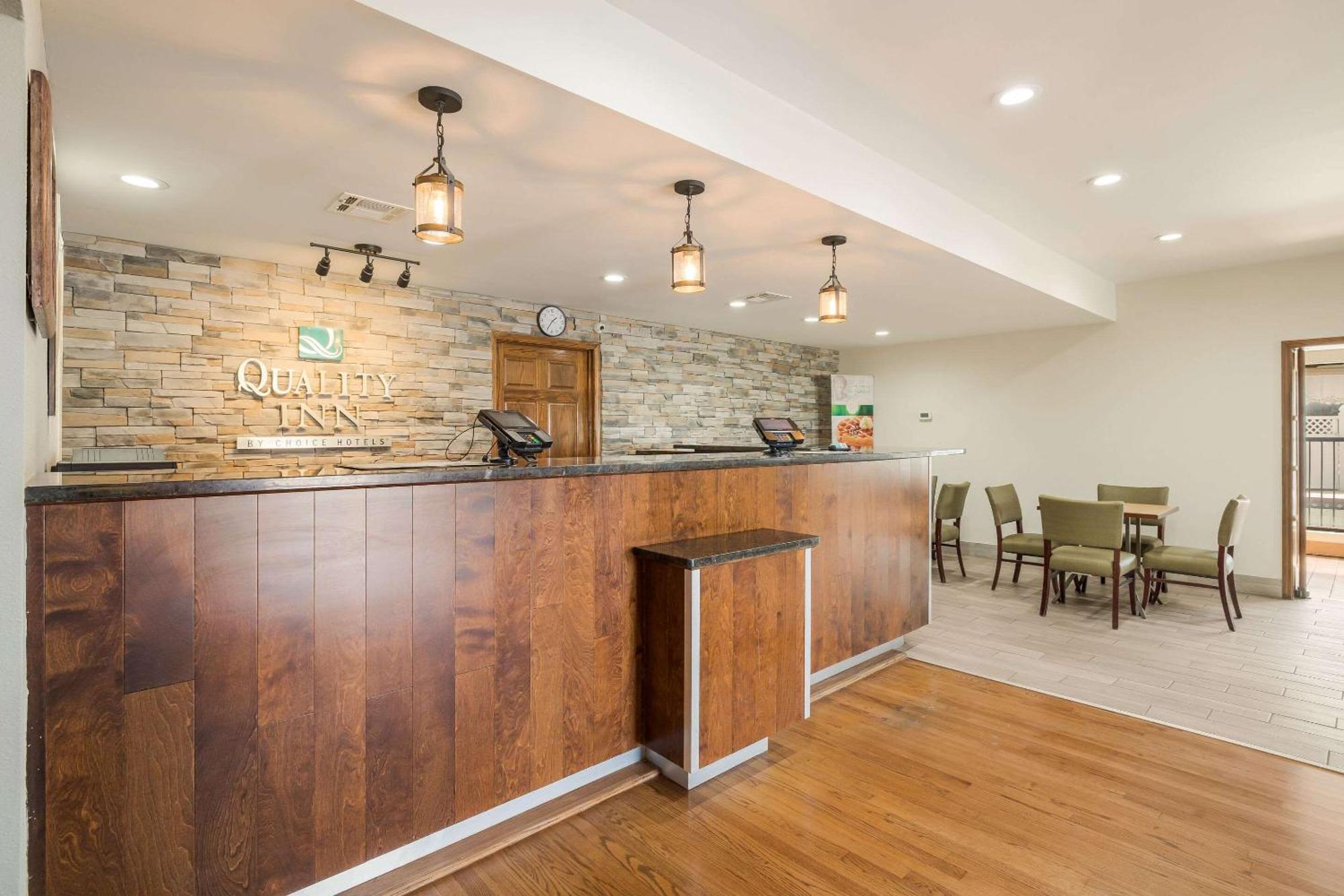 Quality Inn Tulsa Central Luaran gambar