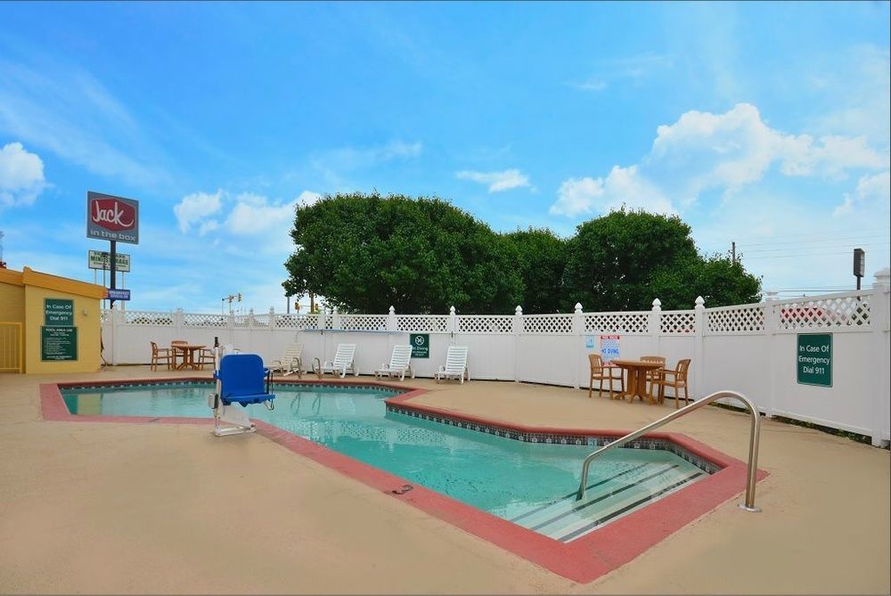 Quality Inn Tulsa Central Luaran gambar