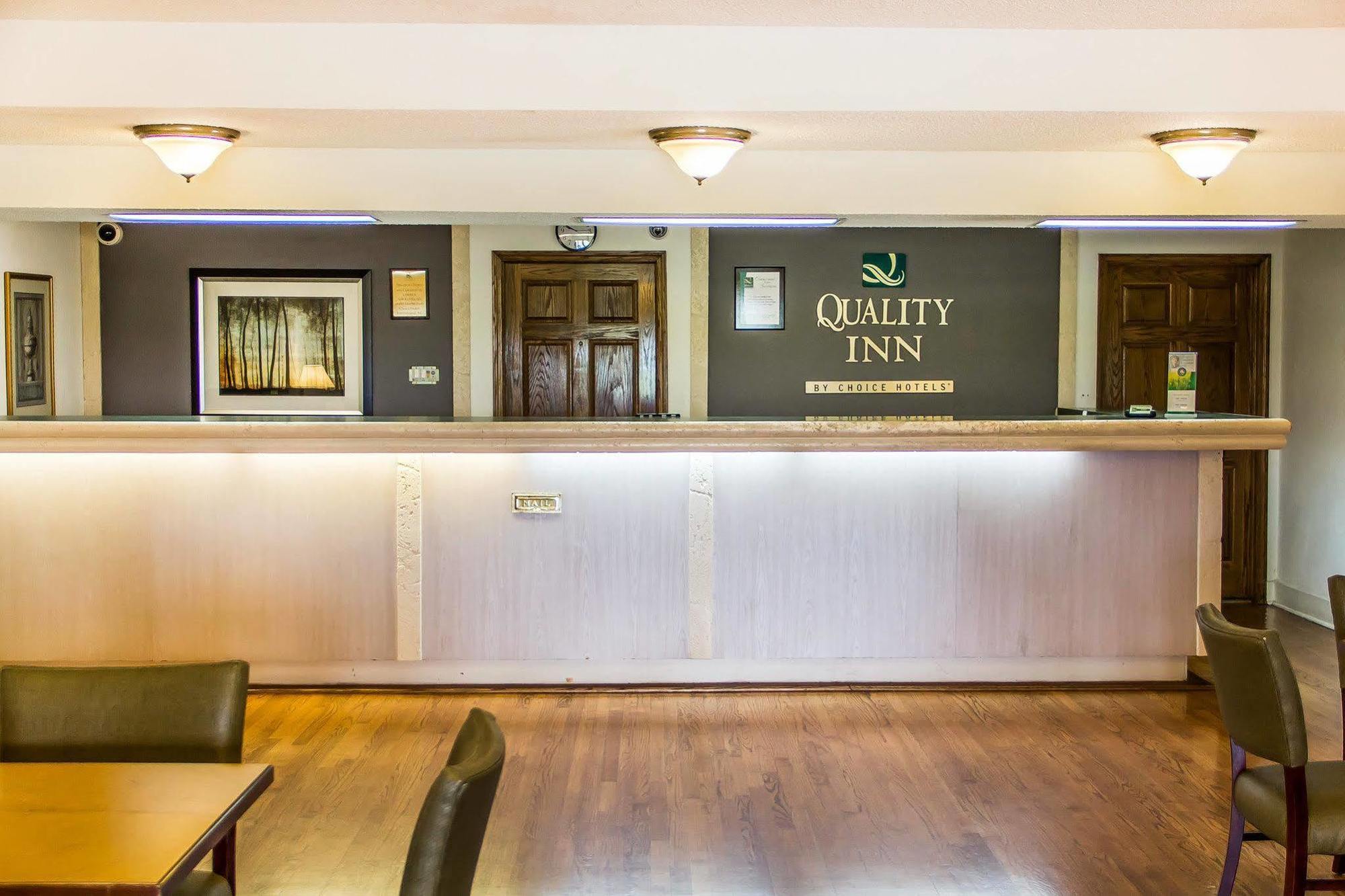 Quality Inn Tulsa Central Luaran gambar