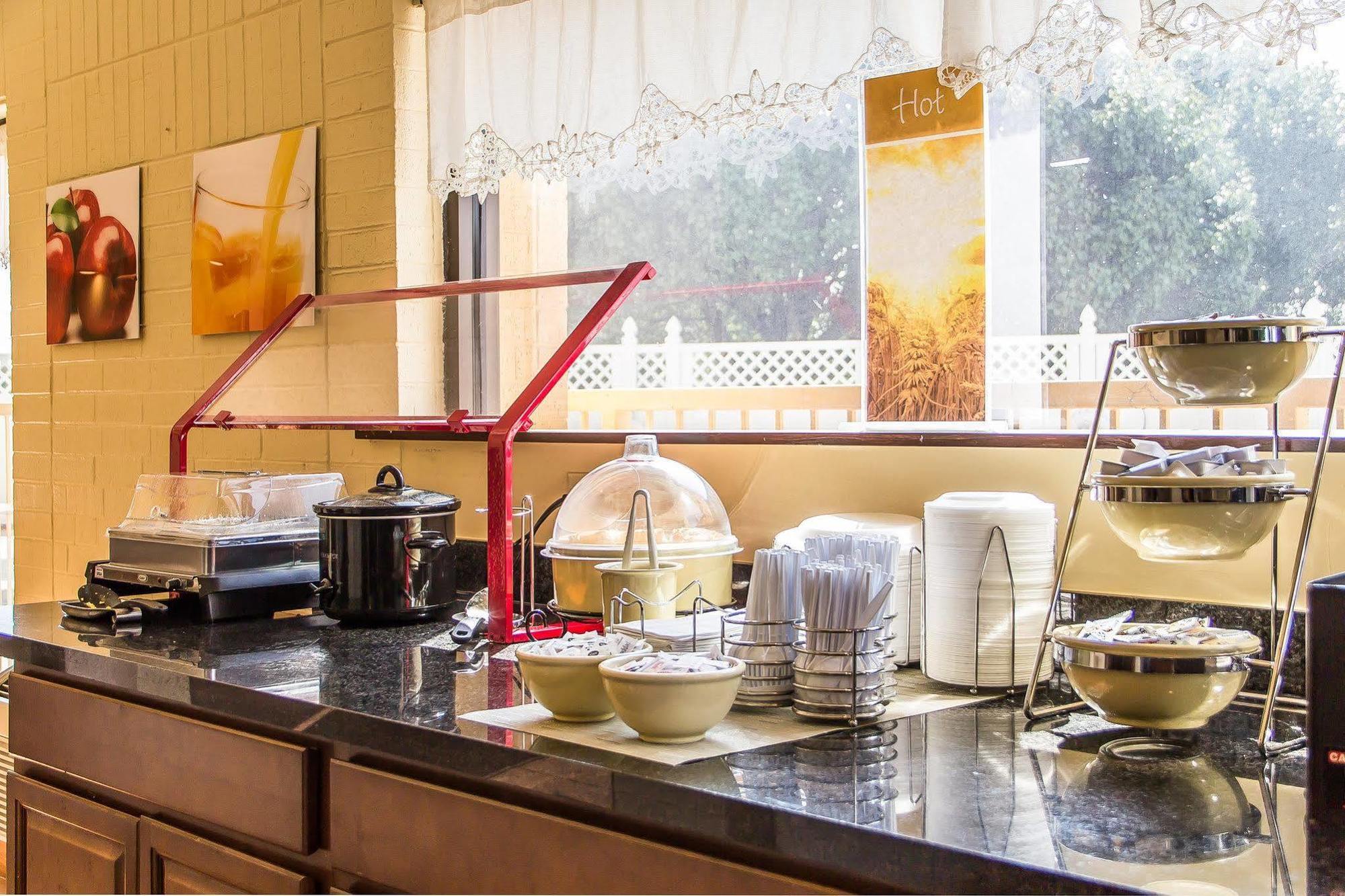 Quality Inn Tulsa Central Luaran gambar