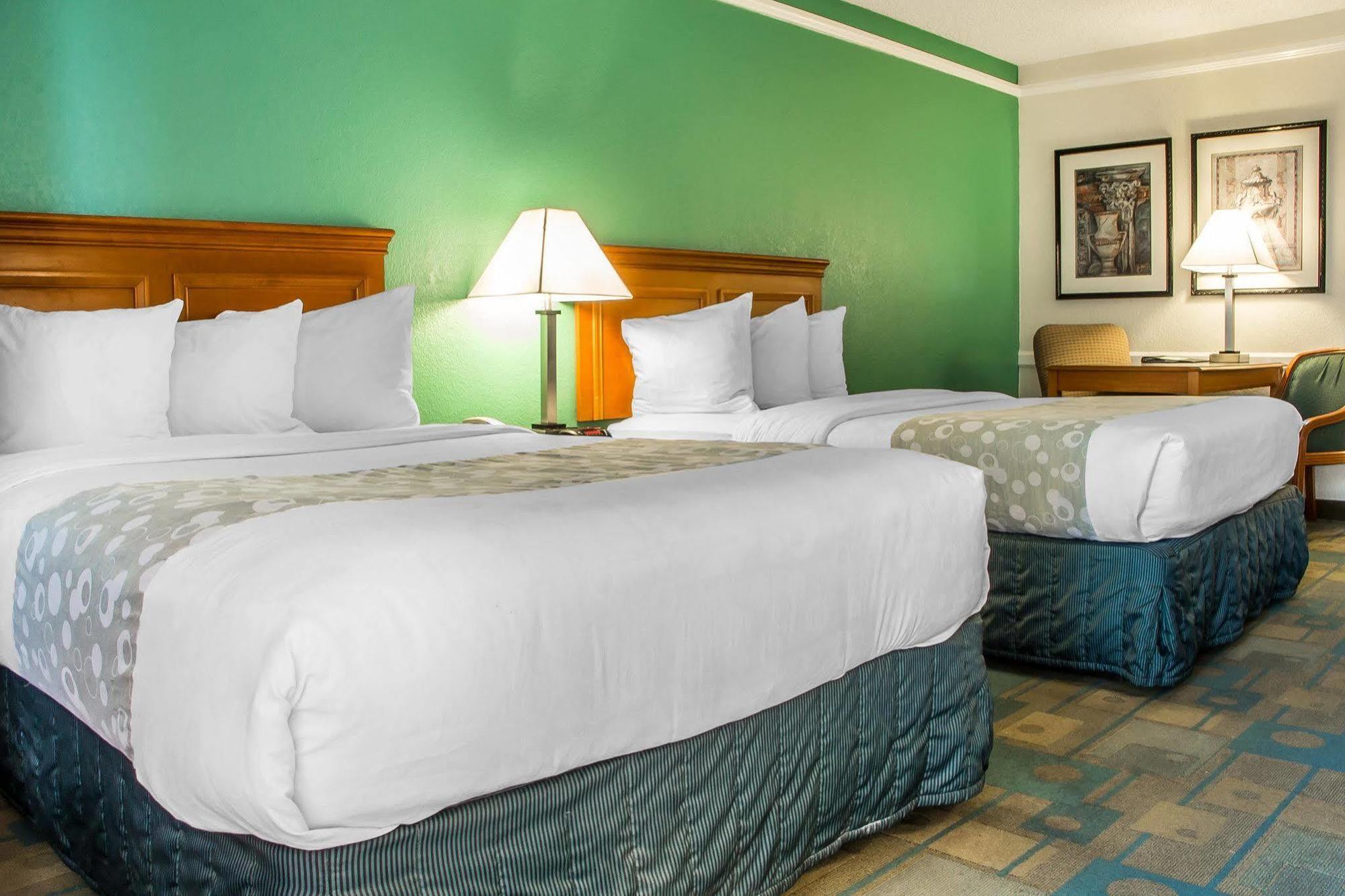 Quality Inn Tulsa Central Luaran gambar